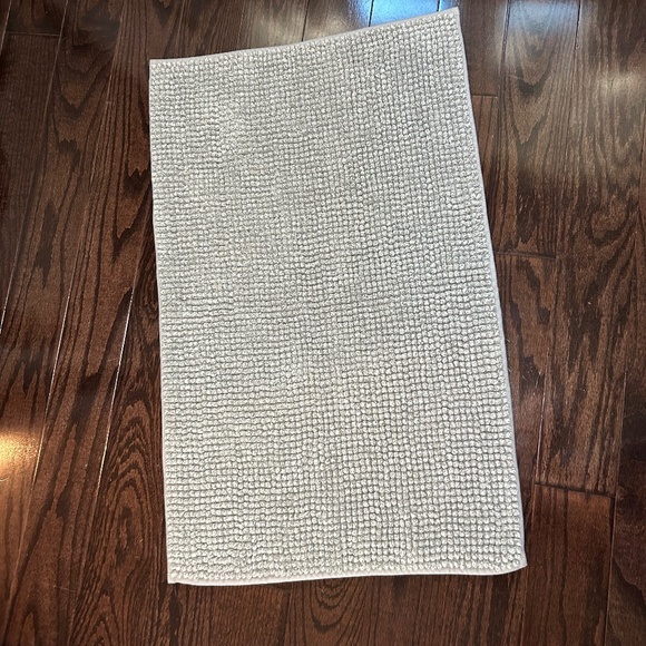 Grey Bath Mat - Picture 1 of 2